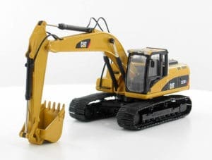NOLEGGIO-ESCAVATORI-CATERPILLAR-BELLUNO-2