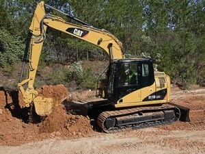 noleggio-escavatore-girosagoma-belluno-cat-311-2