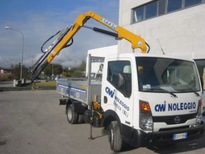 noleggio-furgone-ribaltabile-con-gru-belluno-15