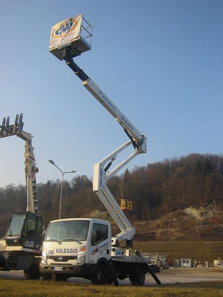 noleggio-piattaforme-carrate-aeree-belluno-7