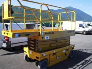 noleggio-piattaforme-verticali-a-pantografo-belluno-10