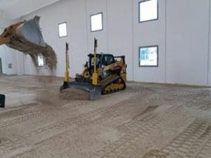 MINIPALA-CON-LAMA-DOZER-A-CONTROLLO-LASER-NOLEGGIO