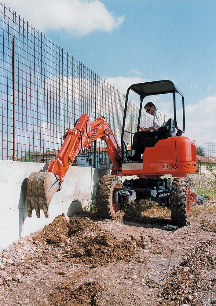 MINIESCAVATORE RAGNO EUROMACH 1500 M - immagine 3